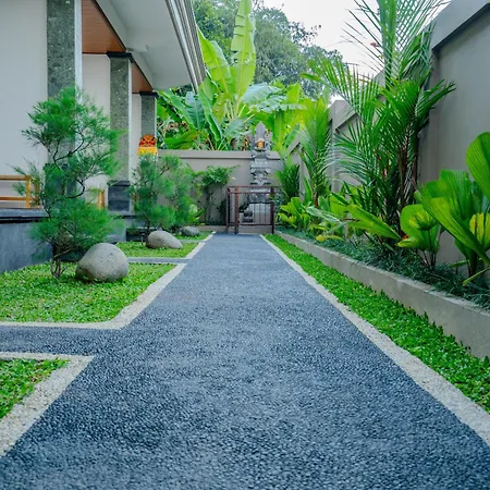 Flossie Ubud Villa